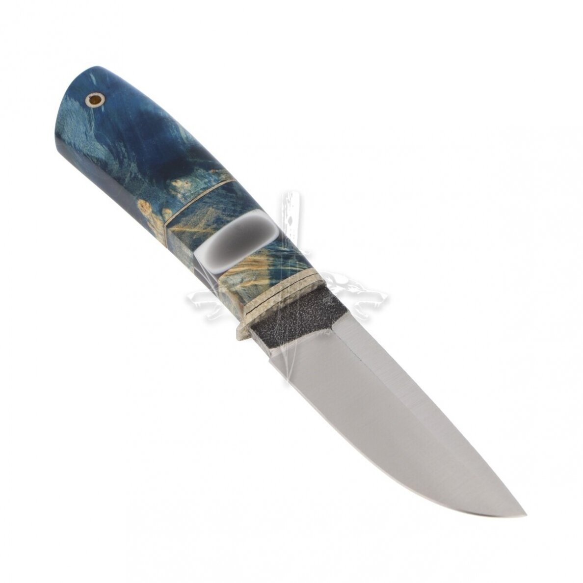 Medžioklės ir žvejybos peilis "Blue Hunter" 1; N690 Böhler Uddeholm; Karelijos beržas stabilizuotas; Titanas 1 Medžioklės ir žvejybos peilis "Blue Hunter" 1; N690 Böhler Uddeholm; Karelijos beržas stabilizuotas; Titanas 1